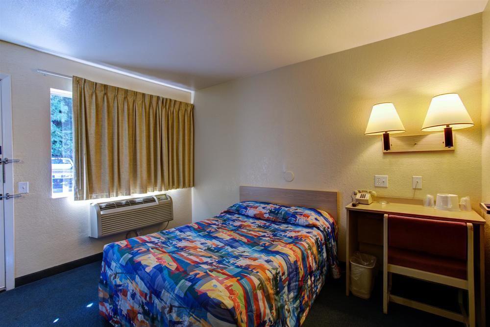 Motel 6-Kelso, Wa - Mt. St. Helens Ngoại thất bức ảnh